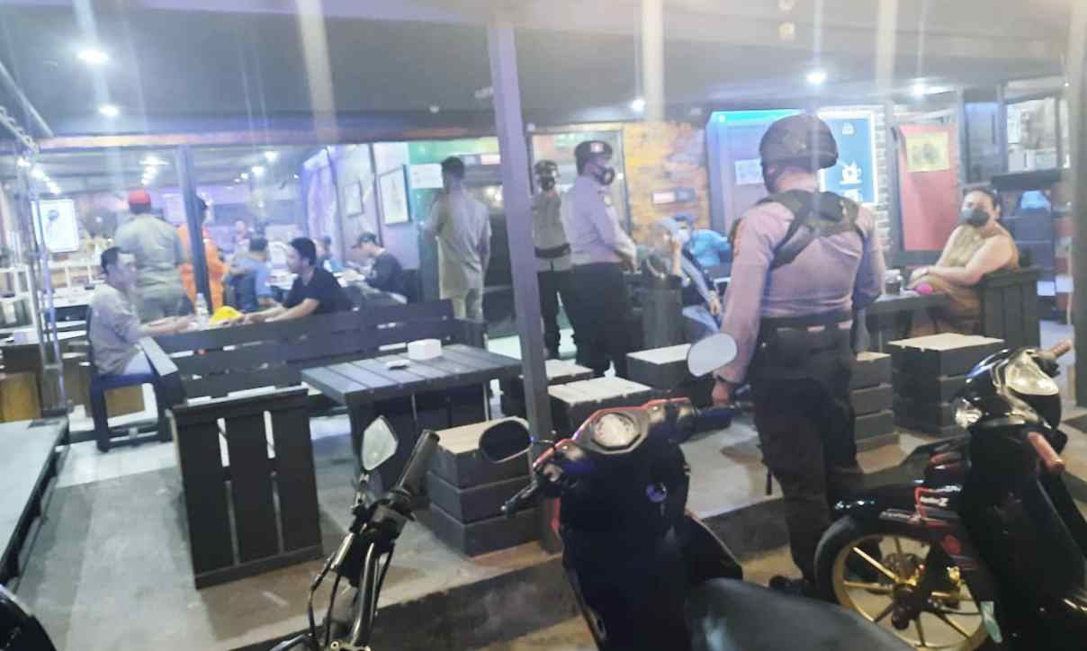 Gabungan Operasi Yustisi Polres Poso Sasar Tempat Berpotensi Kumpul Orang