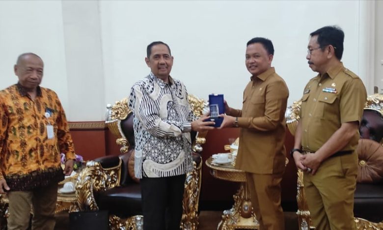Photo of Direktur UT Makassar Prof Rahman Rahim Berharap Bakal Kembalikan Kejayaan UT di Daerah