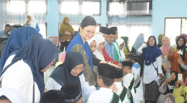 Photo of Bupati Poso Beri Penguatan Kapasitas kepada Kader Wanita Islam Alkhairaat 