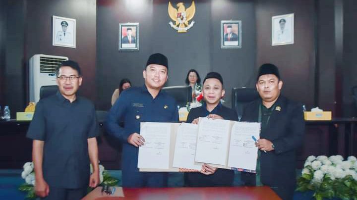 Photo of Pemkab Morut dan DPRD Tandatangani Nota Kesepakatan KUA PPAS Perubahan 2023