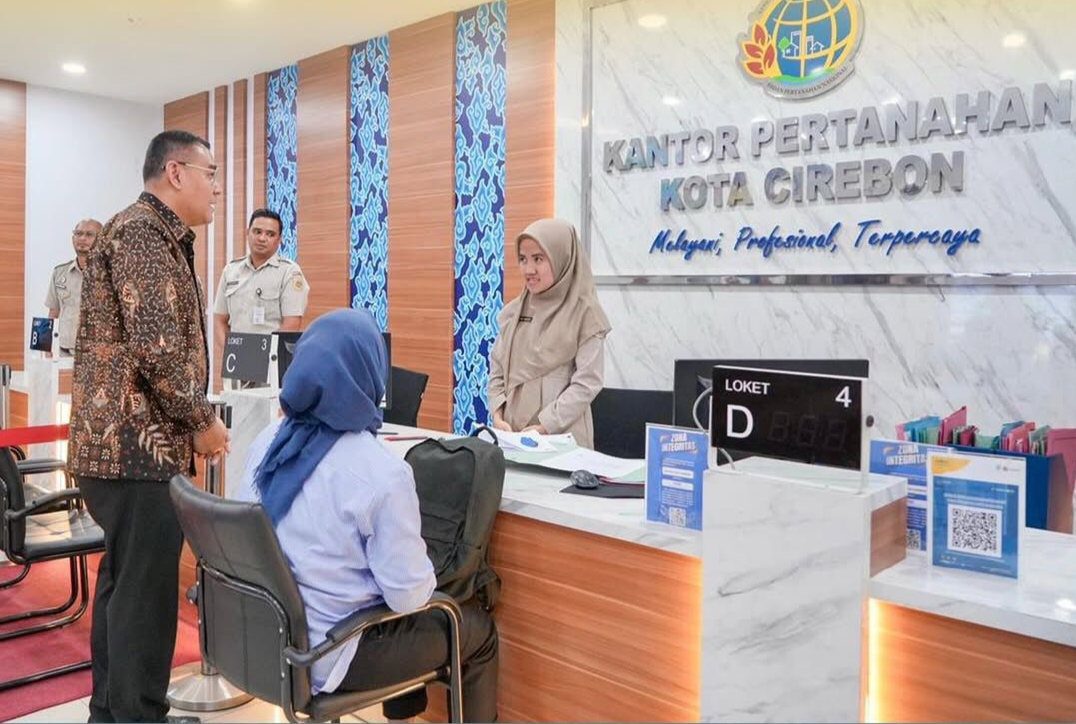 Tinjau Kantor Pertanahan Kota Cirebon, Wamen Ossy Pastikan Layanan Pertanahan Berjalan Optimal