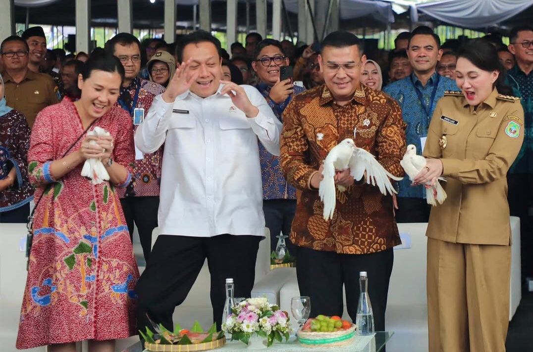 Momen Peringatan Hari Desa Nasional Tahun 2026, Wamen Ossy: Legalitas Hak Atas Tanah Penting untuk Dukung Pembangunan Desa