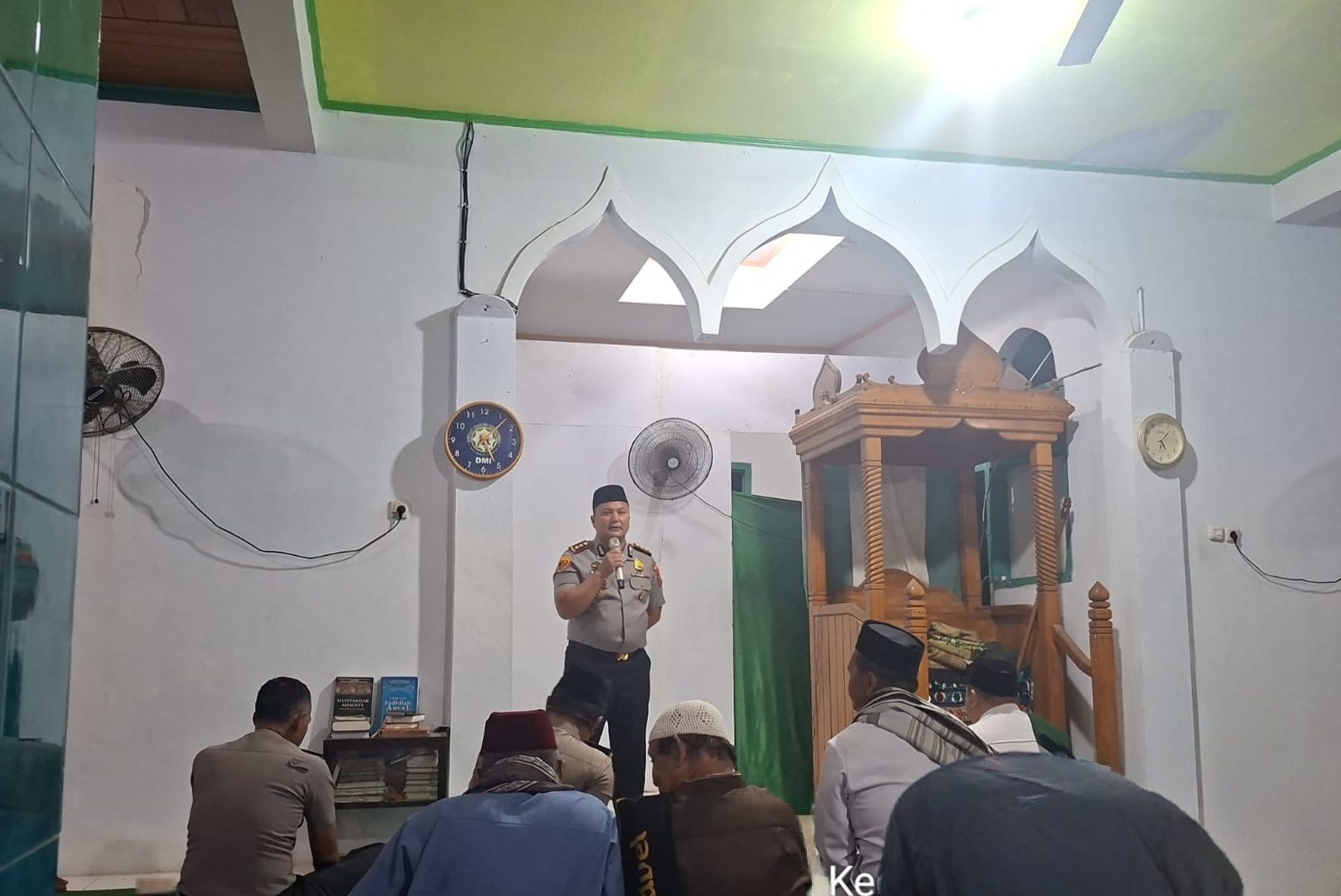 Subuh Bersama Warga, Kapolres Morowali Ajak Masyarakat Perangi Judi Online dan Cegah Karhutla