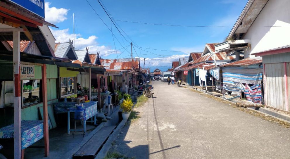 Pedagang Pasar Tentena Mulai Mengeluh Pembeli Sepi