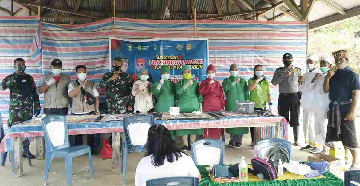 132 Warga Desa Salindu Terima Vaksin COVID-19