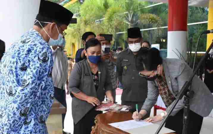 Ini Daftar Nama Pejabat Administrator dan Pengawas yang di Lantik Bupati Poso