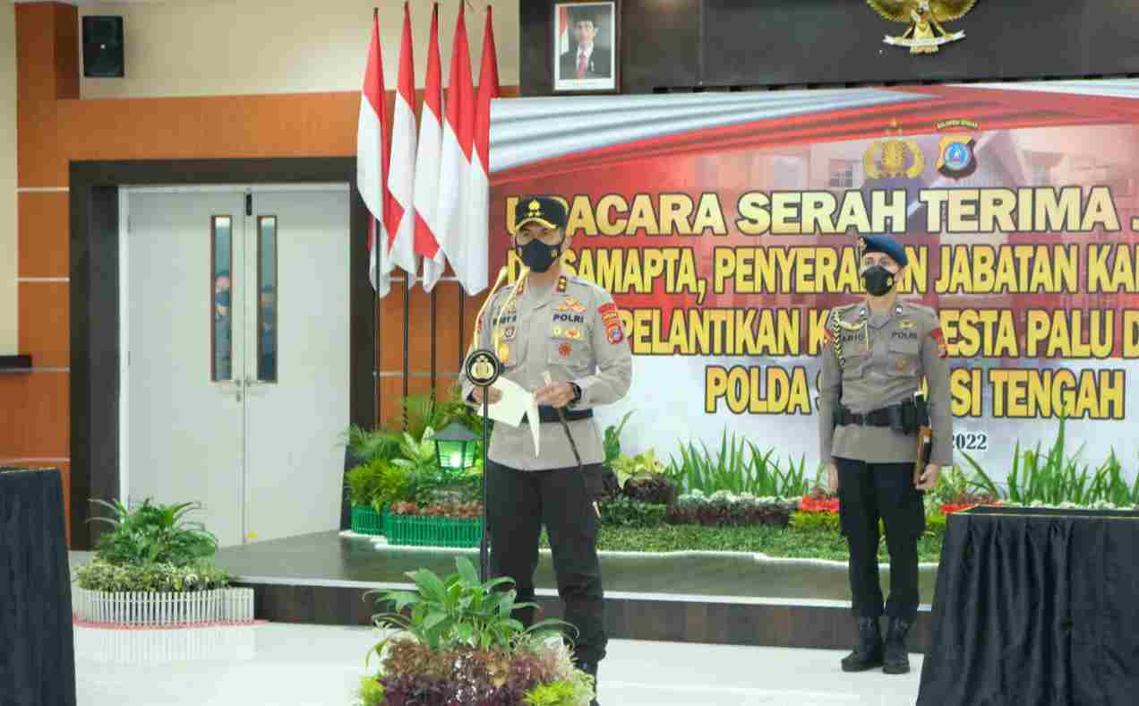 Sertijab Kapolresta Palu, Kapolda Harap Penanganan COVID-19 dan Percepatan Vaksinasi Membaik