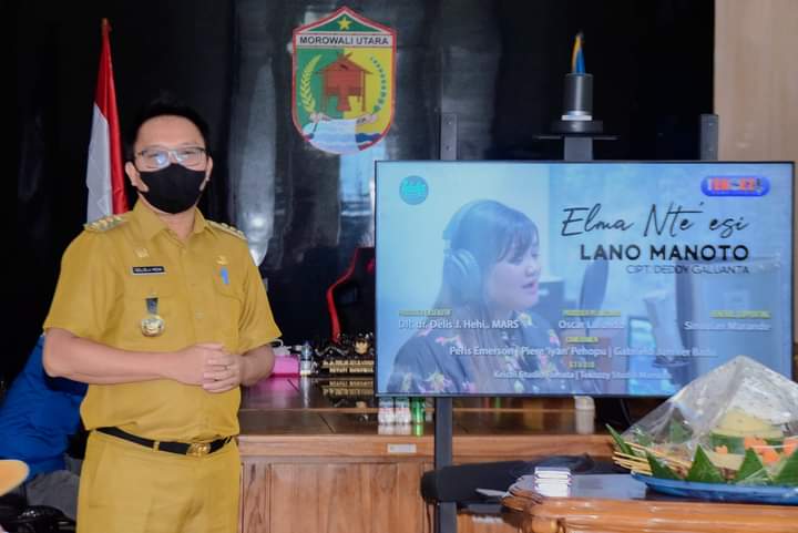 Bupati Delis Luncurkan Album Idola Morut karya Oscar Lalundo