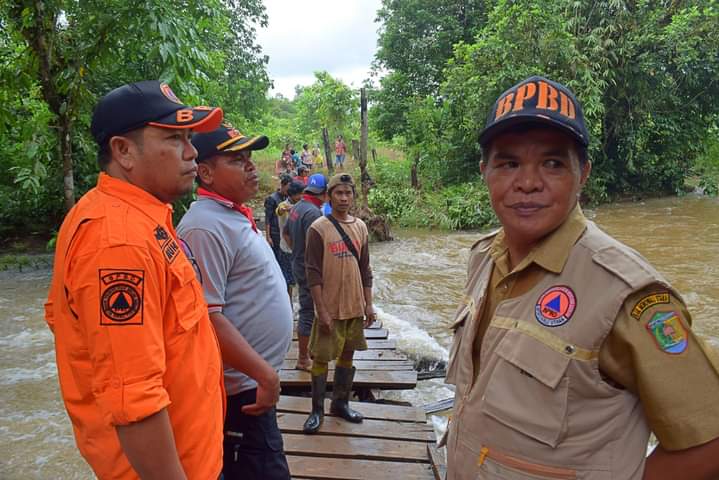 BPBD Morut Bergerak Cepat, Bangun Jembatan Darurat di Dusun Mondoa