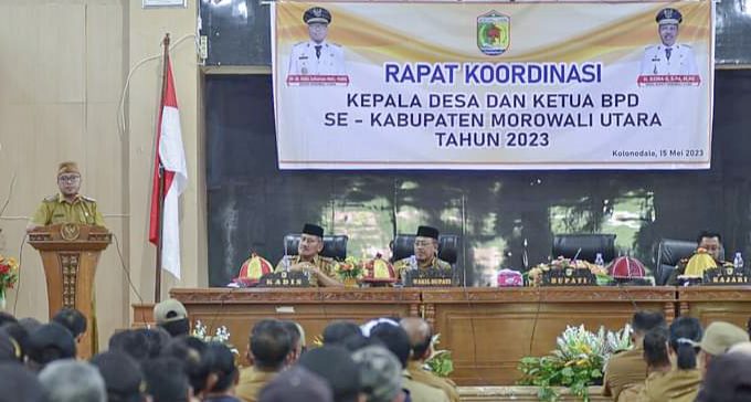 Bupati Morut Kumpul Kades, PAD Naik Tiap Desa Dapat Dana Rp 1 Miliar