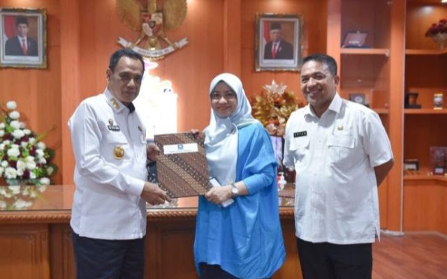 Pemprov Sulteng Salurkan Dana Rp 1.7 Milliar bagi 11 Parpol
