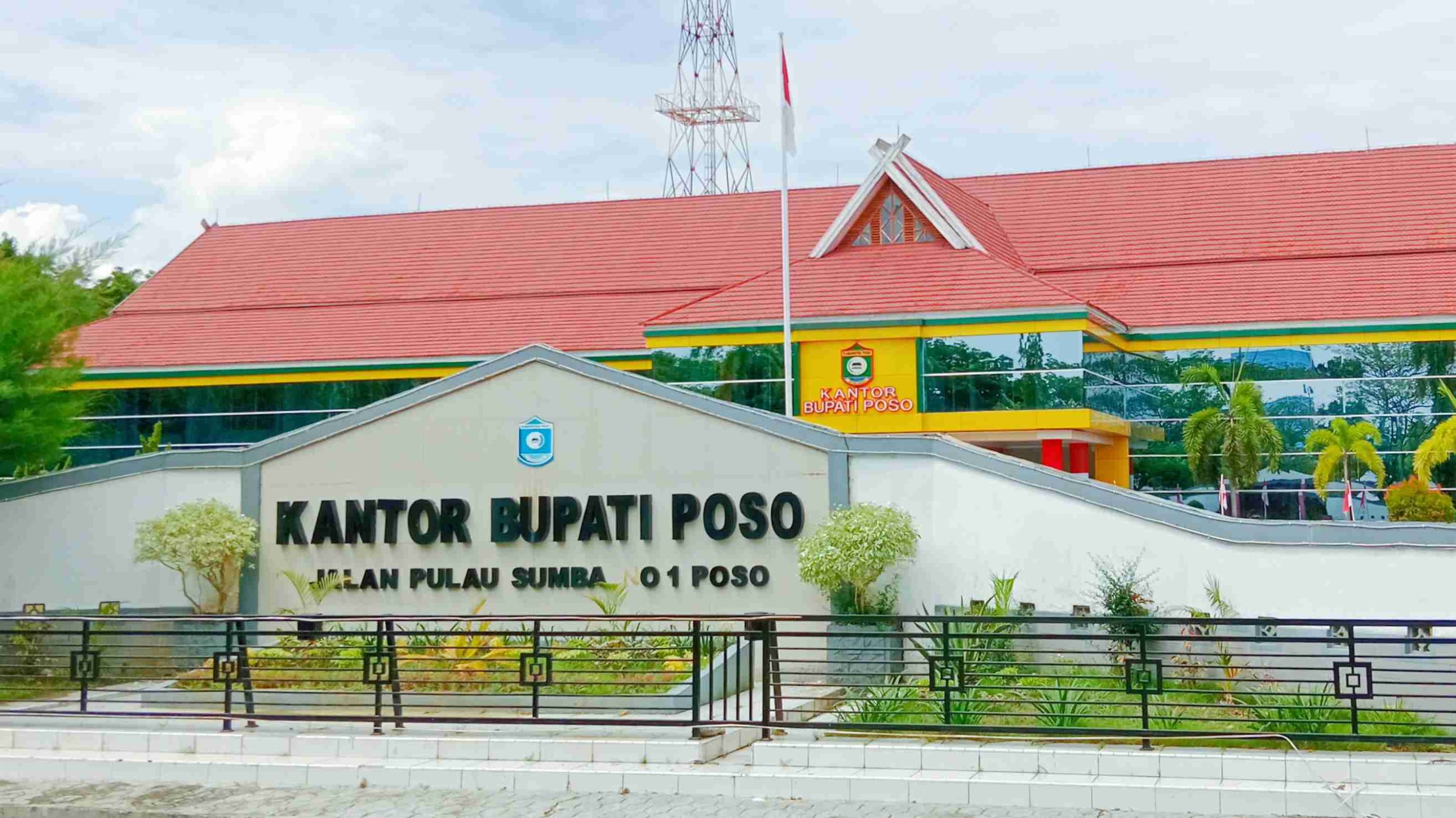 Poso Raih Penghargaan Merdeka Awards, Kategori Program Reformasi Birorkasi