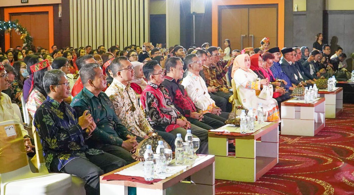 Ini Pesan Gubernur Saat Hadiri Natal KORPRI Pemprov Sulteng