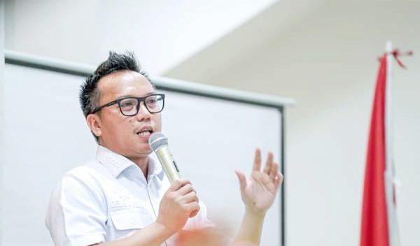 Delis Akan Berikan Beasiswa Bagi Pemuda Morowali Utara Kuliah di Cina
