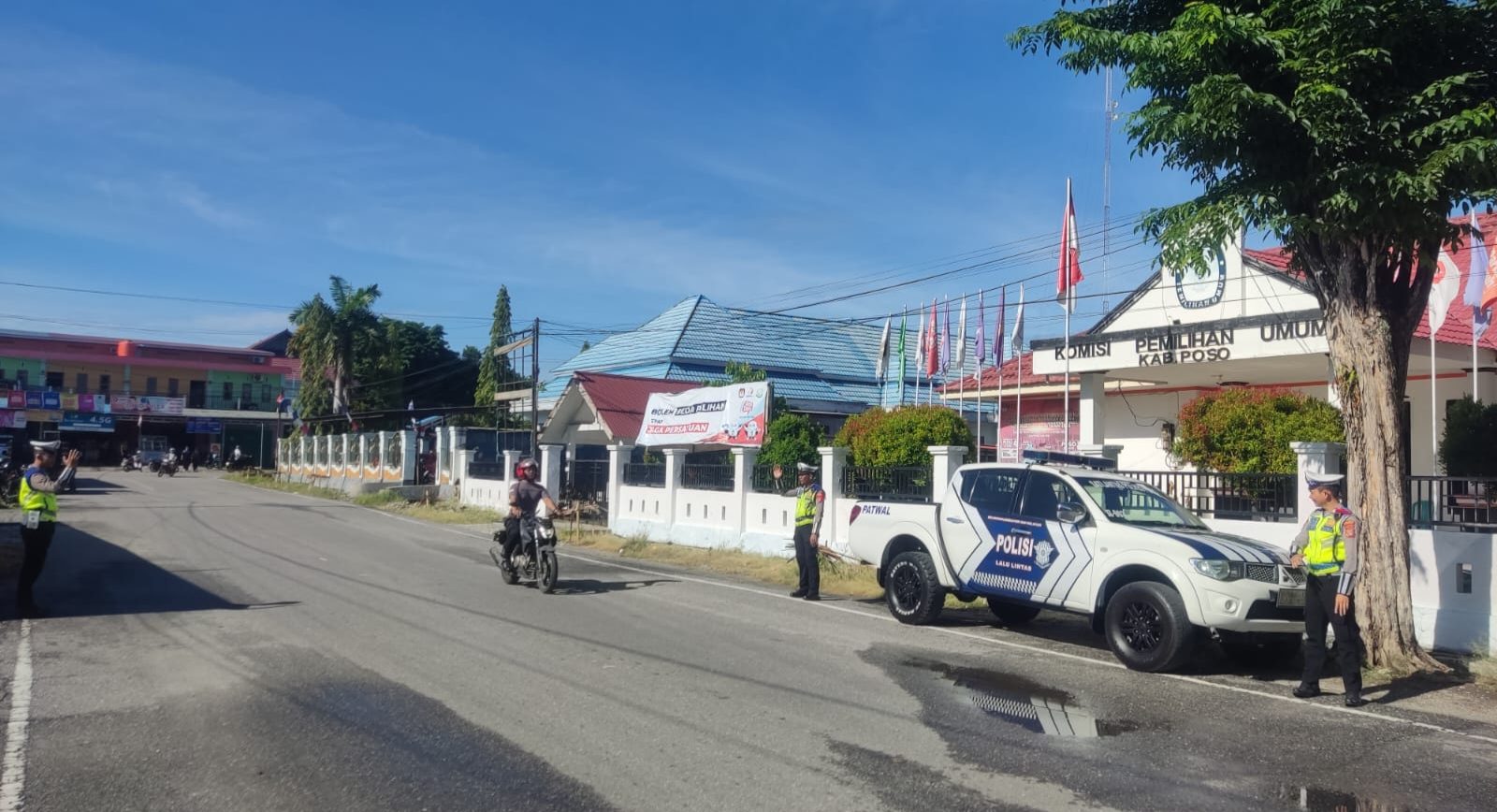 Satgas Kamseltibcar Lantas Polres Poso Patroli di Area Instansi Pemilu 2024