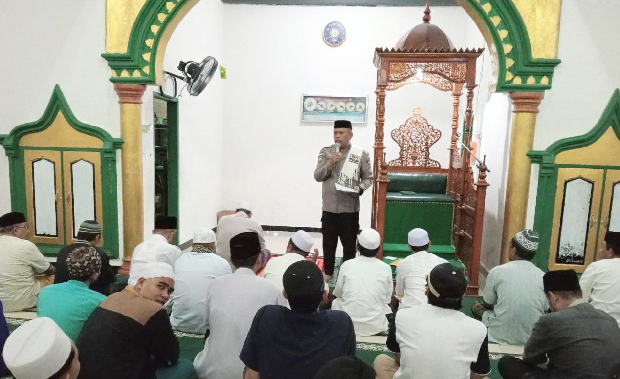 Safari Ramadhan di Mesjid Al-Ansari Parimo, Tim Da’i Polri Sampaikan Pesan Kamtibmas
