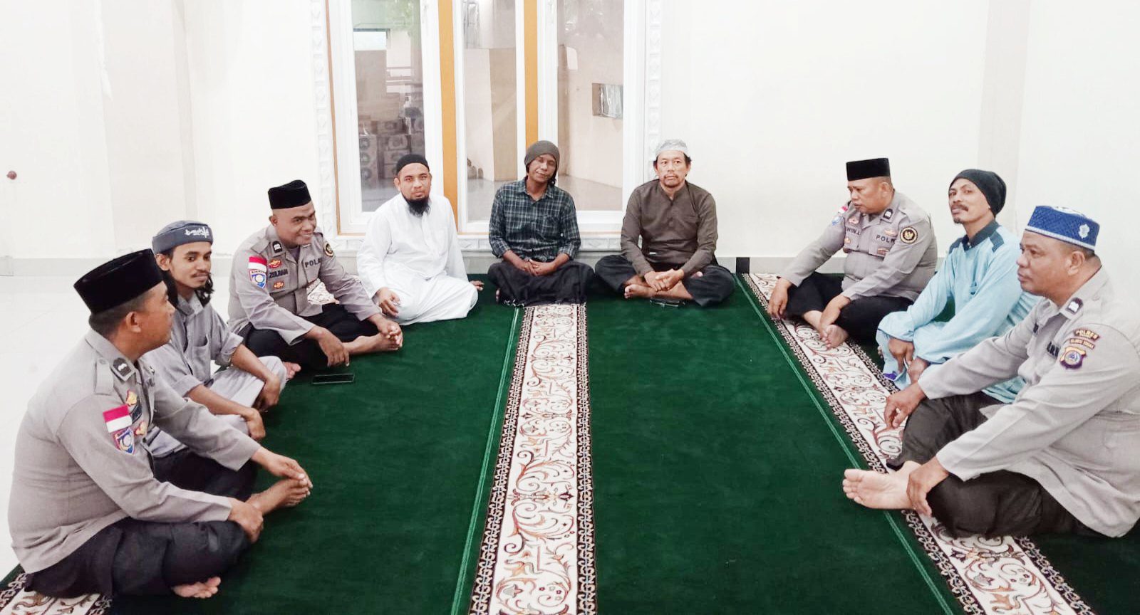 Silaturahmi Tim Da’i Polri, Ajak Jamaah Masjid An-Nur Parimo Jaga Keamanan