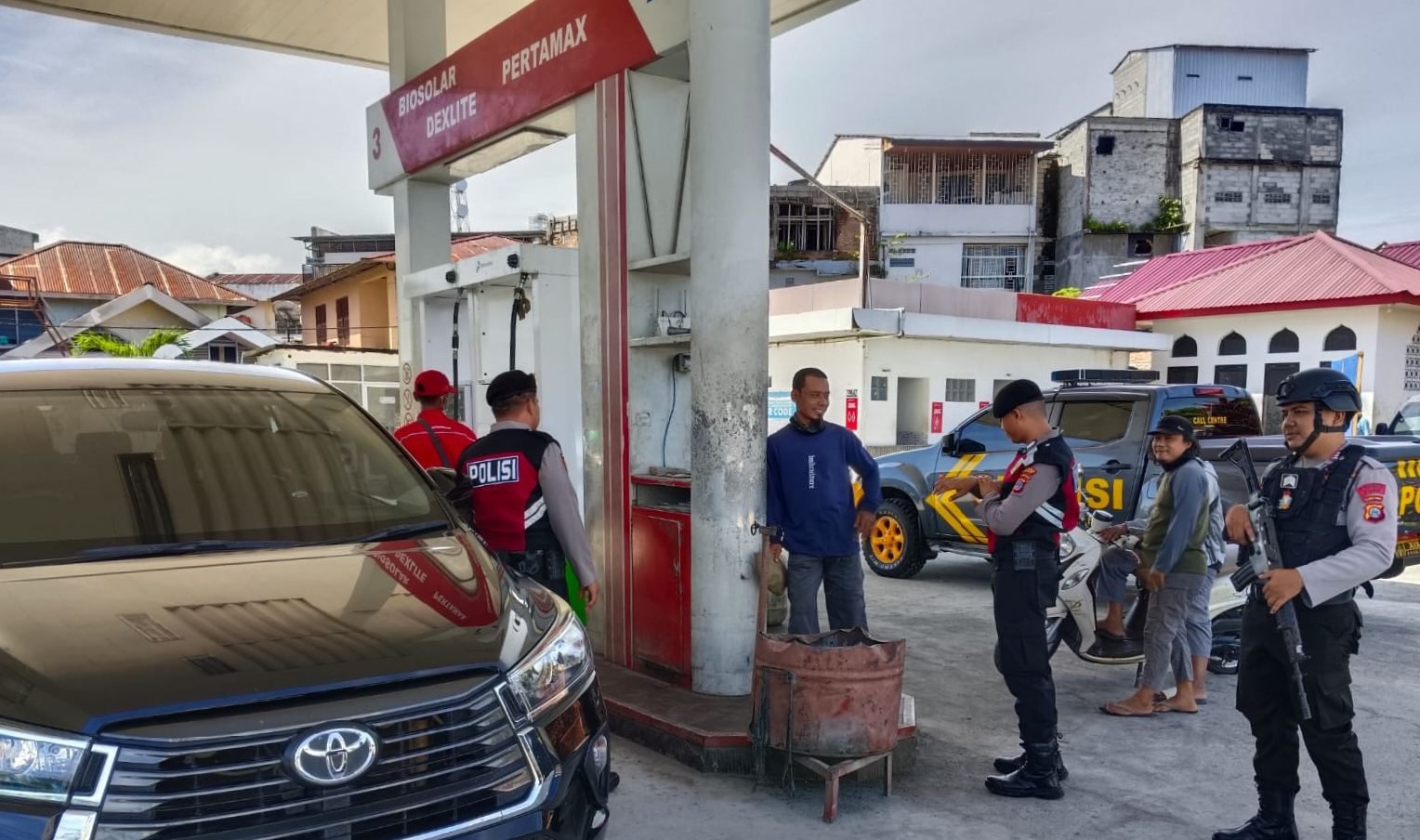 Sat Samapta Polres Poso Patroli di SPBU Selama Ramadhan