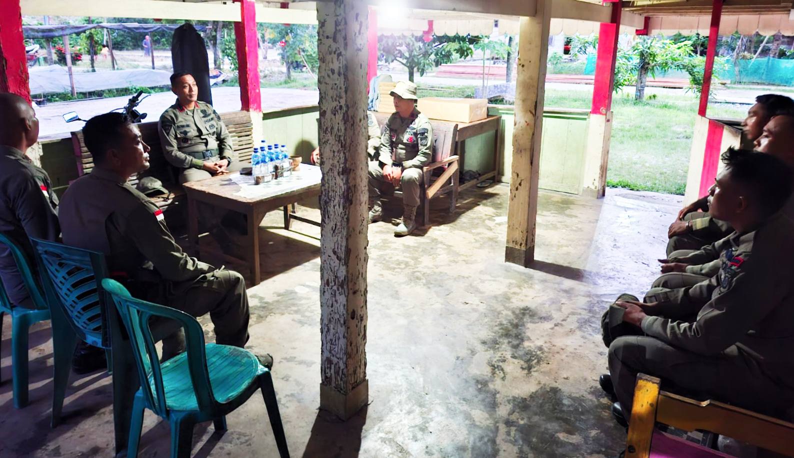 Dansat Brimob Polda Sulteng Kembali Kunjungi Pos Kamtibmas di Sausu