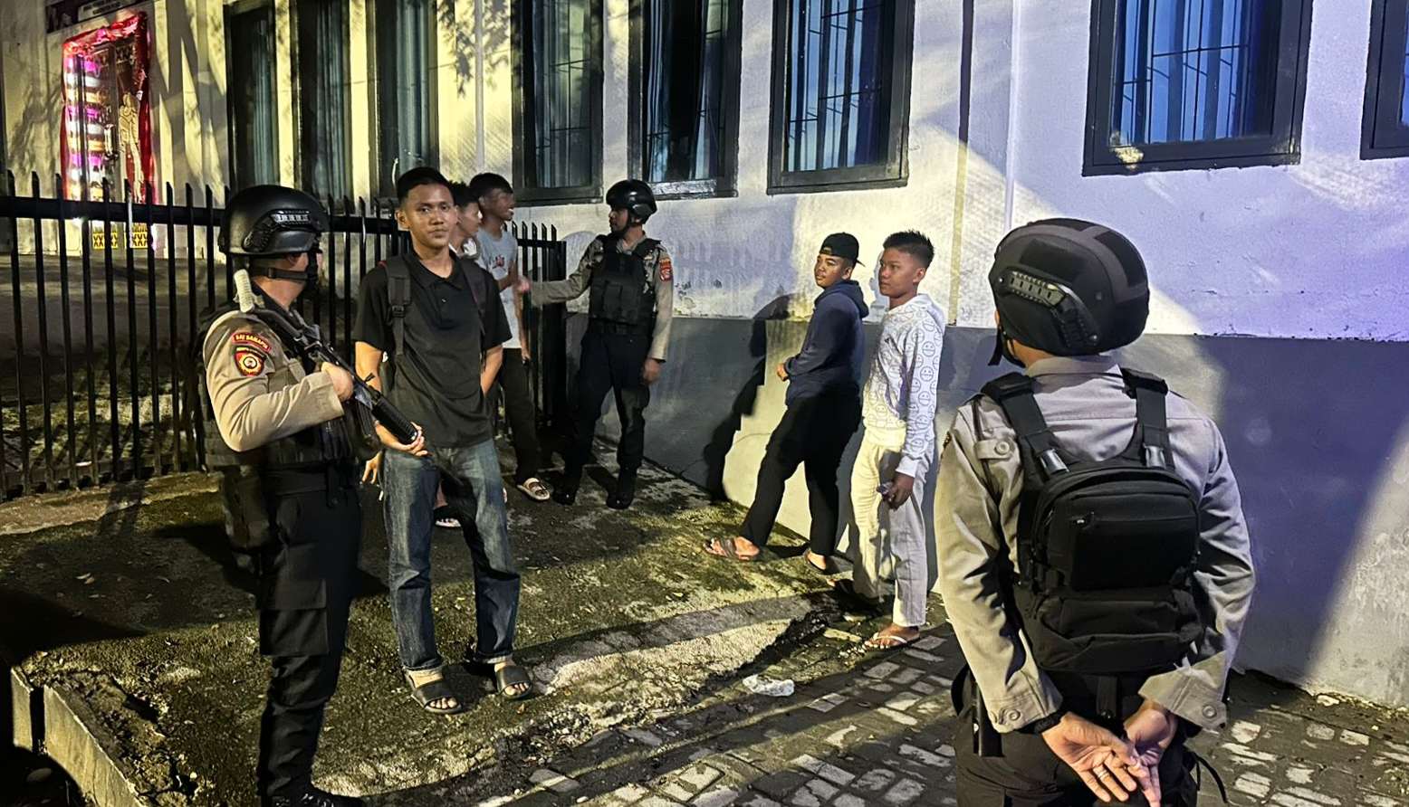 Polres Poso Rutin Patroli Malam, Ciptakan Sitkamtibmas Kondusif Selama Pilkada 2024