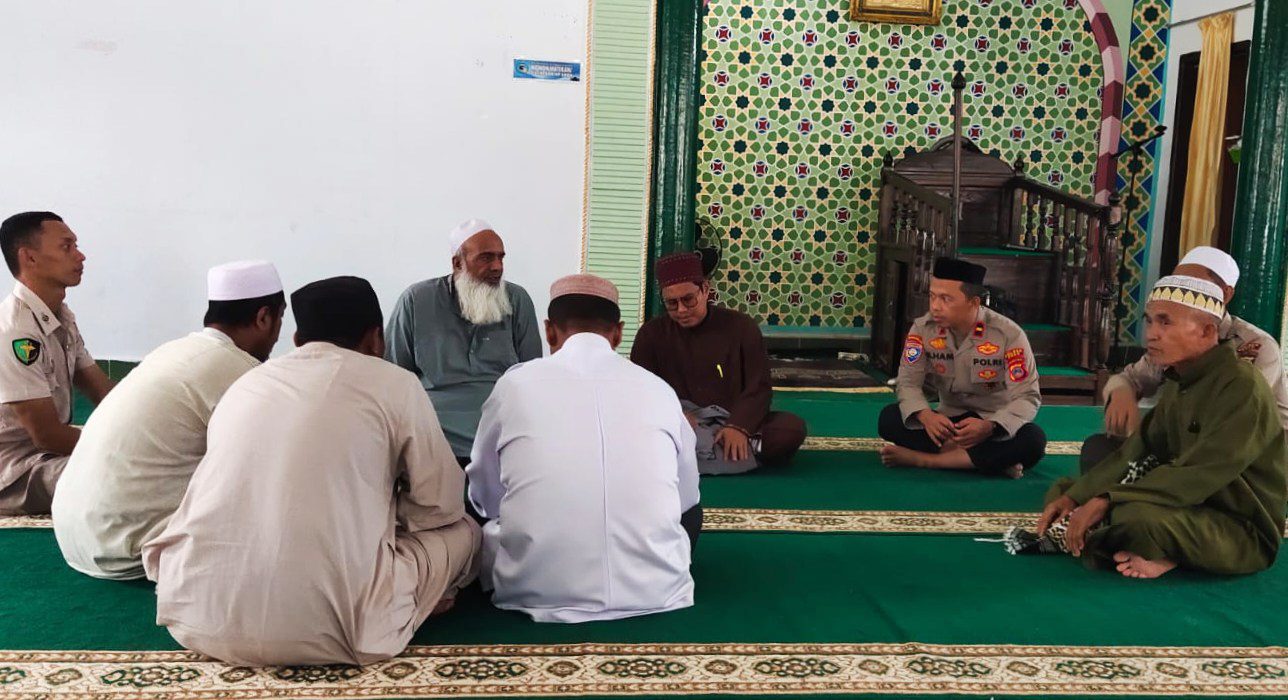 Dai Polri Ajak Jamaah Masjid At Taqwa Bersatu Tolak Radikalisme di Poso