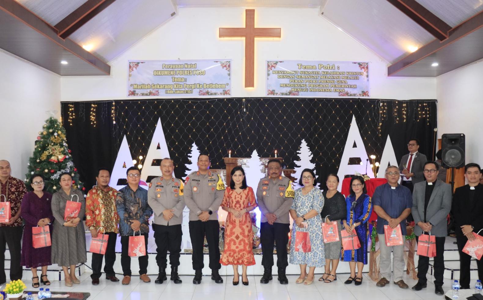Jajaran Polres Poso Gelar Natal Bersama