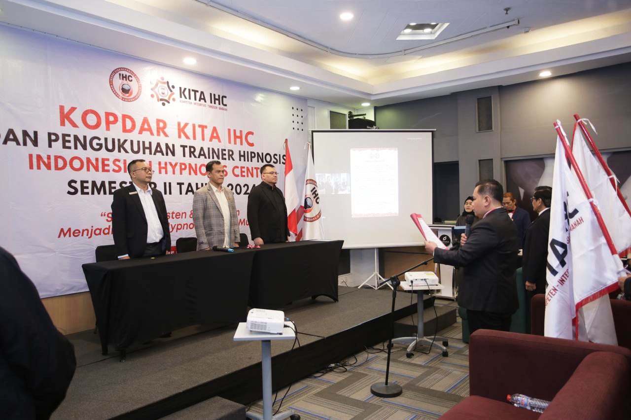 Pentingnya Hipnoterapi, IHC Kukuhkan Tokoh Ternama Jadi Instruktur Hipnotis