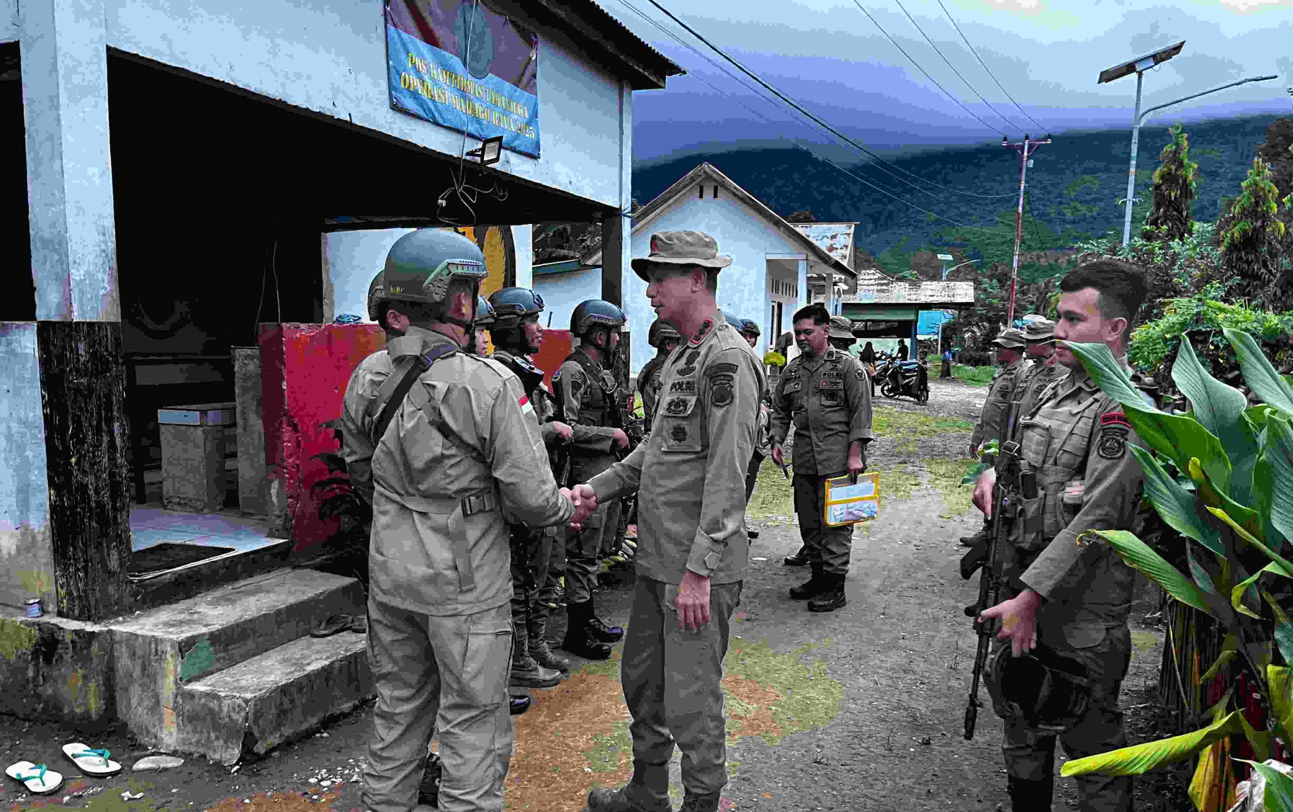 Cek Pos Kamtibmas di Poso, Dansat Brimob Apresiasi Personel Satgas III Preventif di Wilayah Operasi