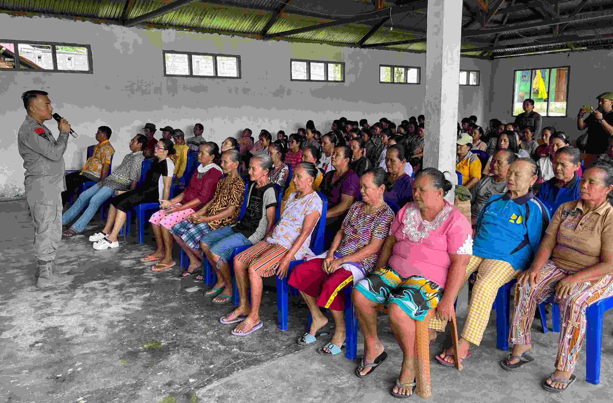Ratusan Warga Poso Ikuti Program Hipnoterapi dari Satgas Madago Raya