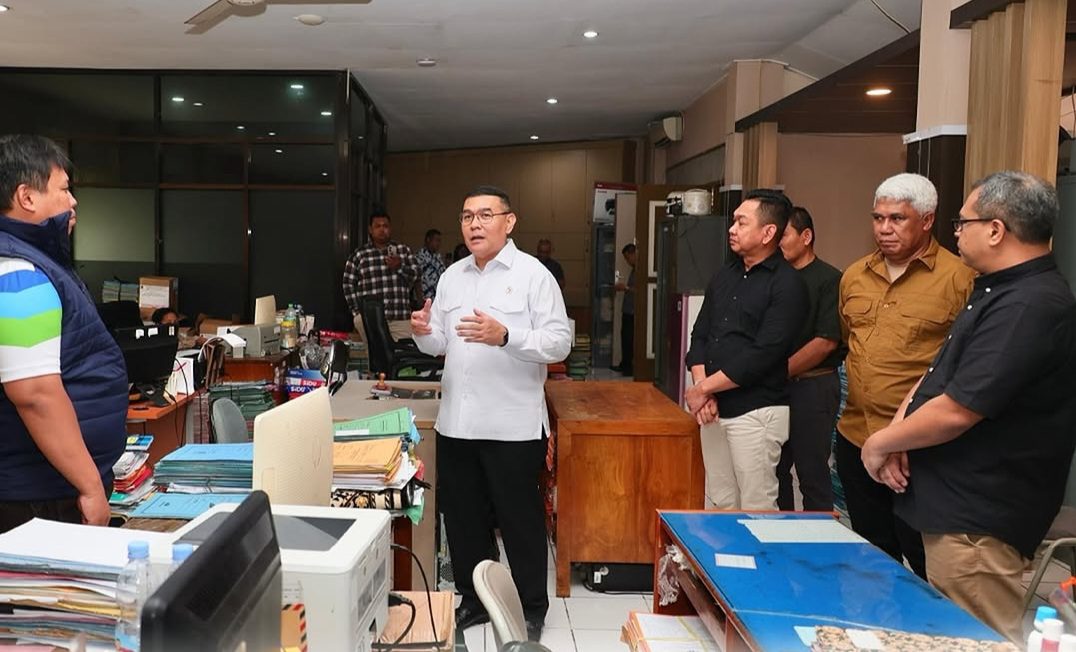 Kunjungi Kantah Kabupaten Semarang, Wamen ATR/Waka BPN: Layanan Harus Cepat dan Teliti