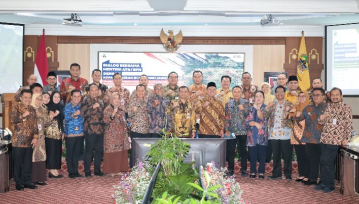 Dialog Bersama Kepala Daerah Se-Jawa Tengah, Menteri Nusron Paparkan Peran Pemda dalam Mendukung Paradigma Administrasi Pertanahan Modern