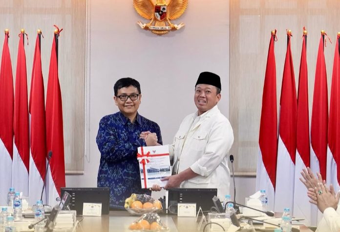Menteri Nusron Terima Laporan Hasil Pemeriksaan BPK