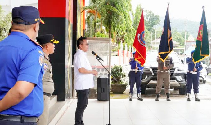 Bupati Morut Lepas Peserta Upacara HUT Satpol PP dan Damkar, Ingatkan Jaga Nama Baik Daerah
