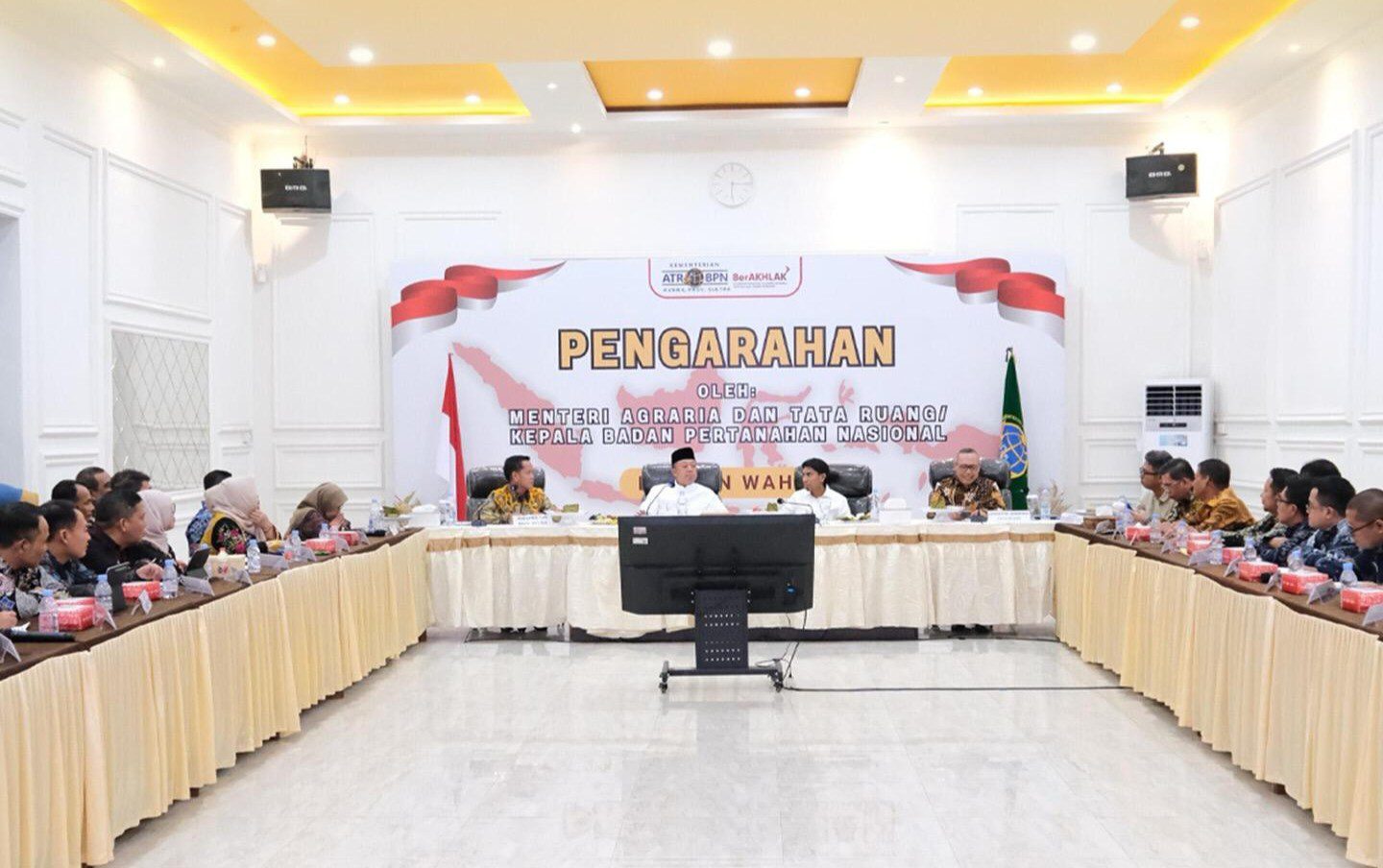 Menteri Nusron Minta Jajaran Kanwil BPN Sulawesi Tenggara Percepat Validasi Data Pertanahan dan Tingkatkan Kualitas Layanan
