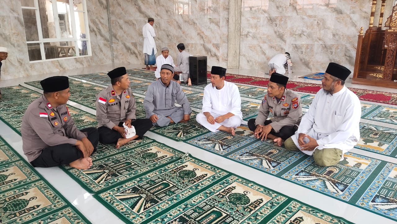 Jaga Kondusifitas Poso, Satgas Madago Raya Perkuat Silaturahmi dengan Tokoh Masyarakat