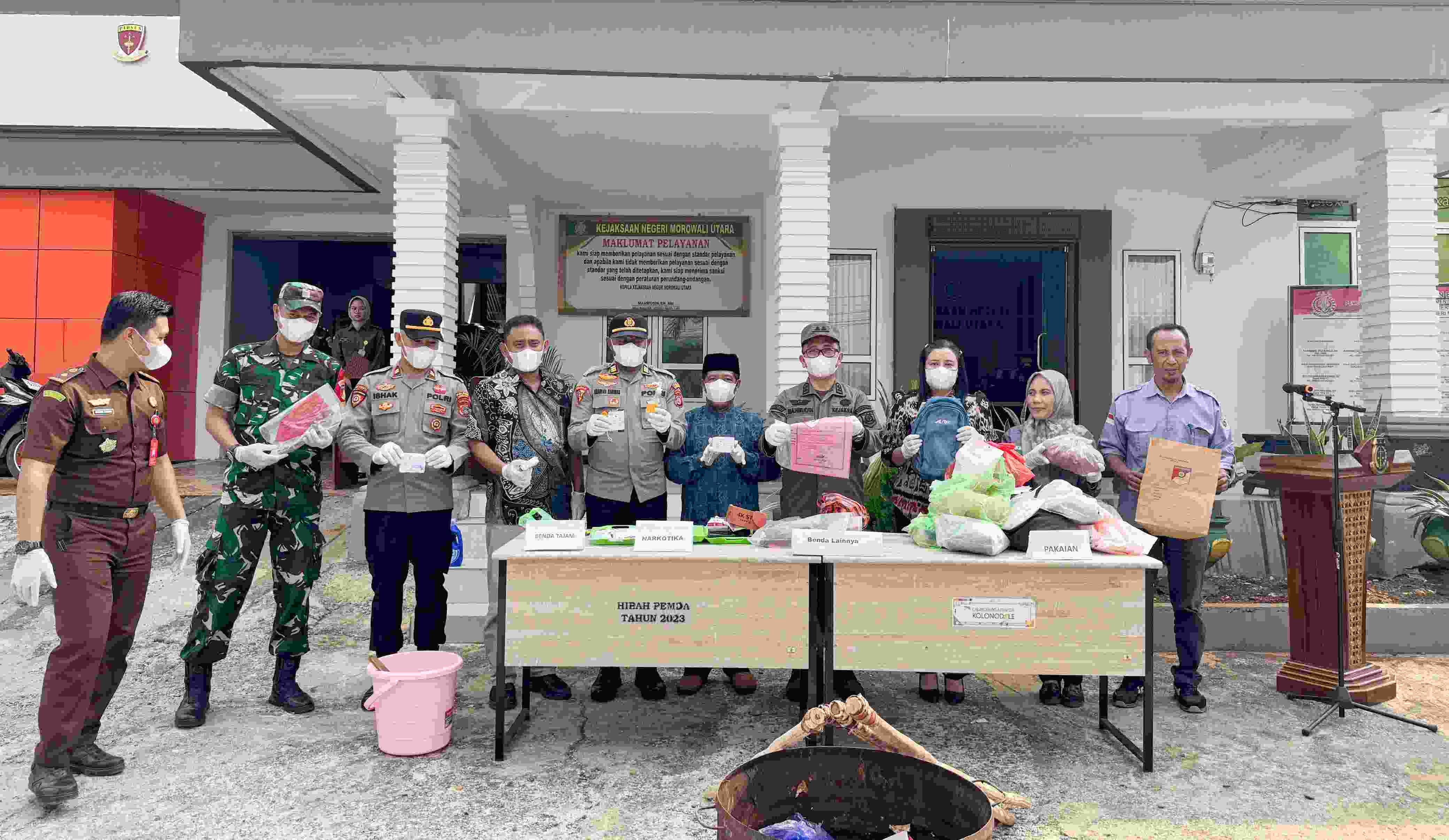 Kejari Morowali Utara Musnahkan Barang Bukti dari 20 Perkara Tindak Pidana Umum