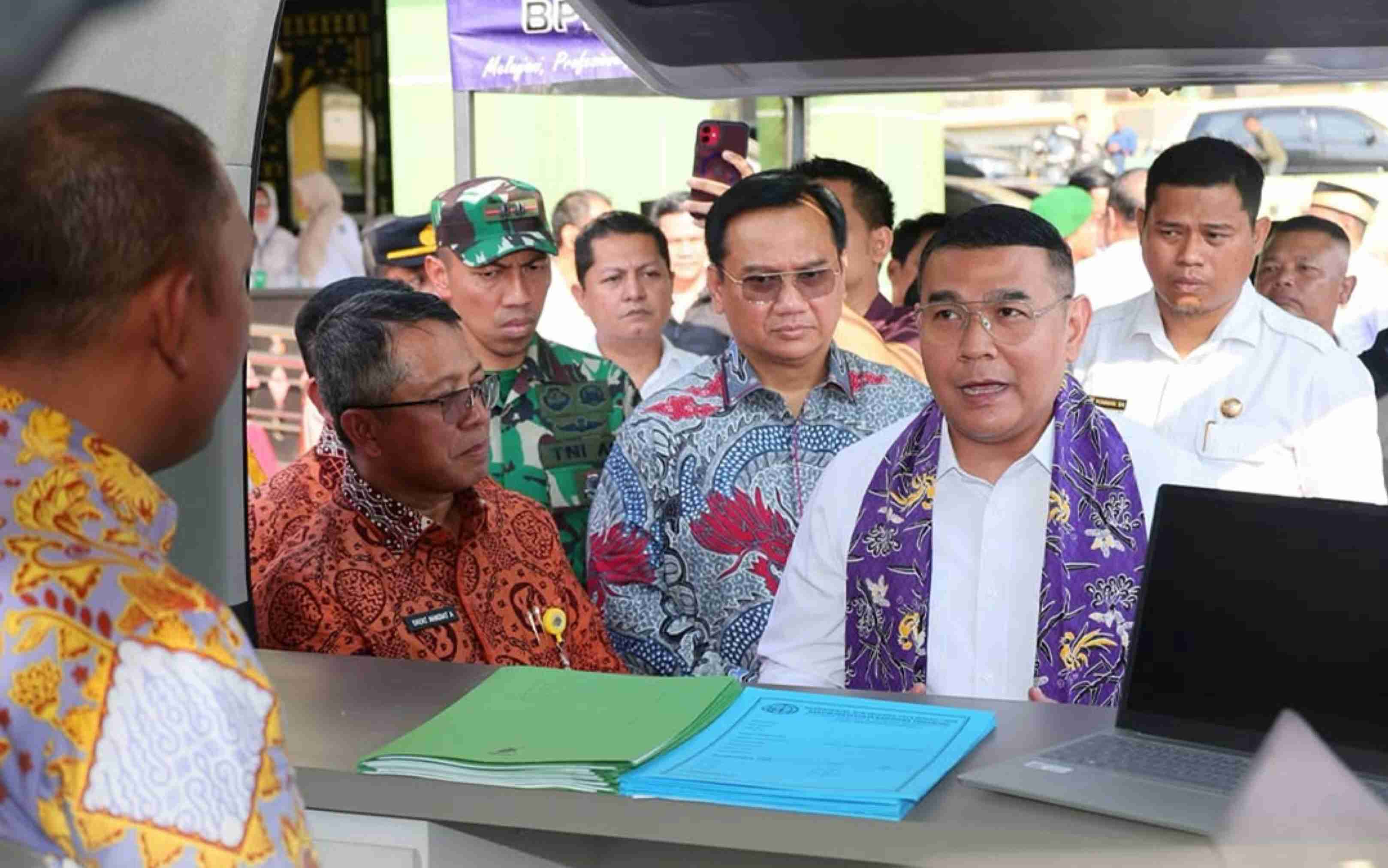 Tinjau Layanan Sertipikat Keliling di Kabupaten Tangerang, Wamen Ossy: Wujud Peningkatan Pelayanan Publik