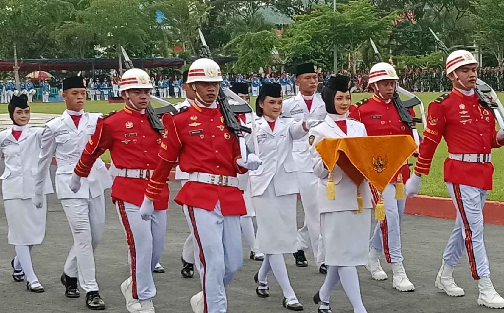 Profil Amirah Anastasya, Paskibraka Poso Pembawa Baki Upacara Penurunan Bendera