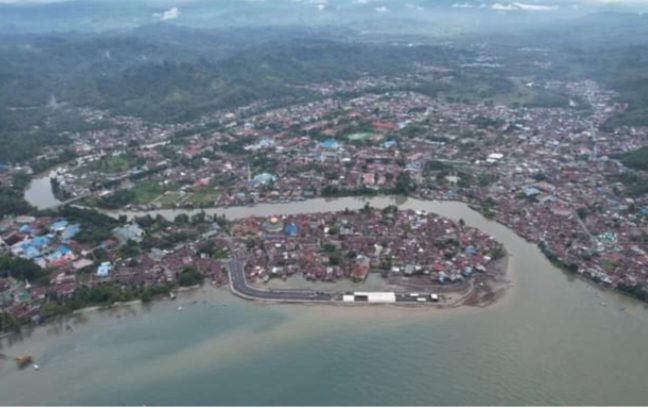 Bonesompe: Kisah Pasir yang Menumpang, Jantung yang Berdenyut Kembali
