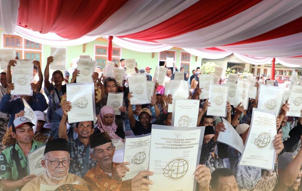 Melalui PTSL, Kementerian ATR/BPN Terbitkan 1,2 Juta Sertipikat Sepanjang Tahun 2025