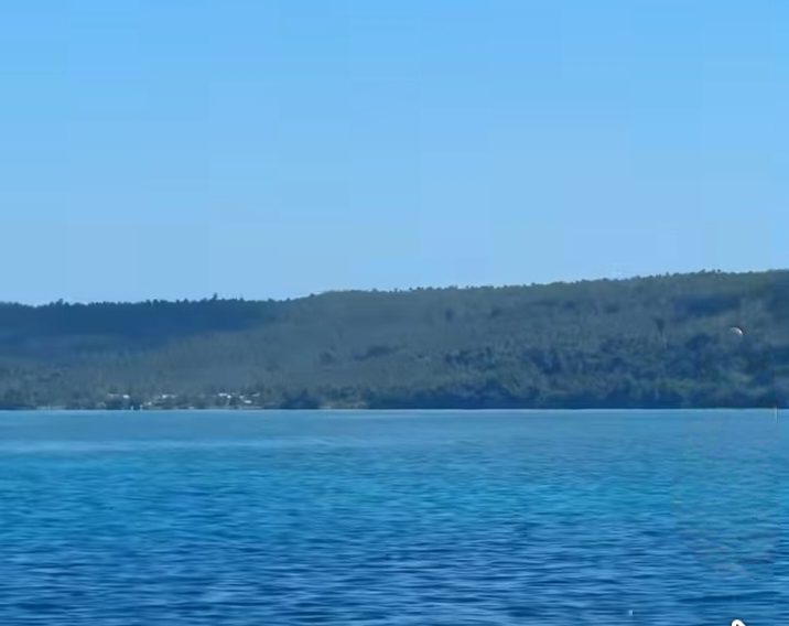 Mengintip Surga Tersembunyi di Ujung Sojol, Jejak Penyu dan Kilau Putih Pulau Maputi