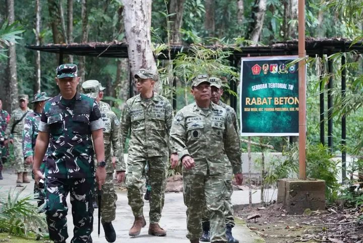 Tim Wasev Ster TNI Tinjau Program Serter di Kodim 1307/Poso