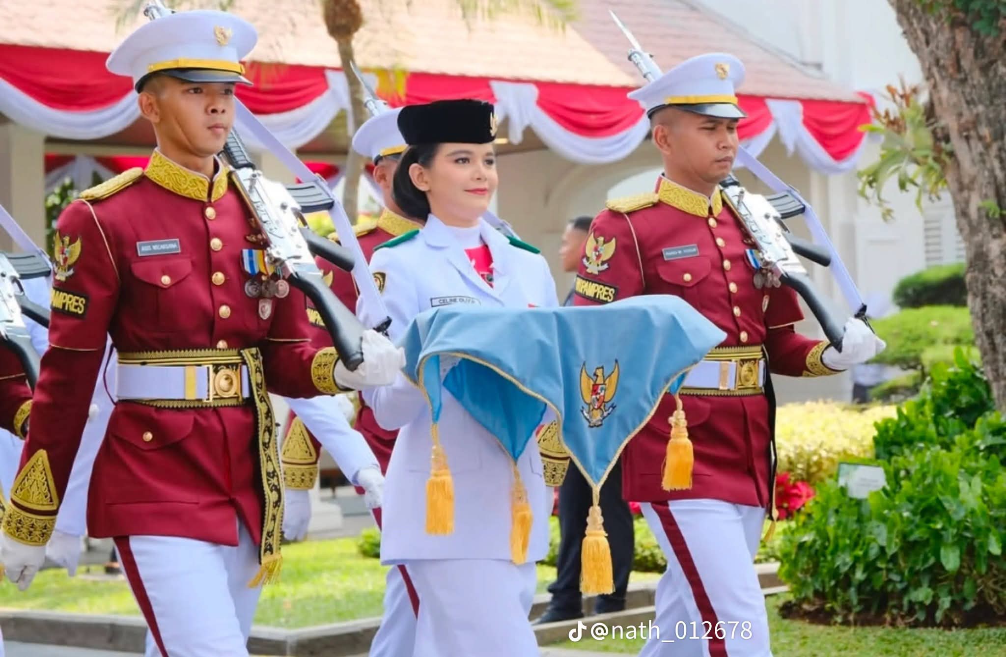 Haru Orang Tua dan Apresiasi Pemkab Kubu Raya untuk Celine, Srikandi Bawa Baki Ingin Jadi Taruni Akpol