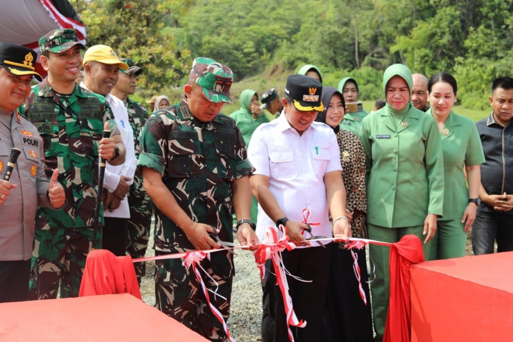Bupati Morowali Hadiri Peresmian Jembatan Perintis Garuda di Desa Ipi