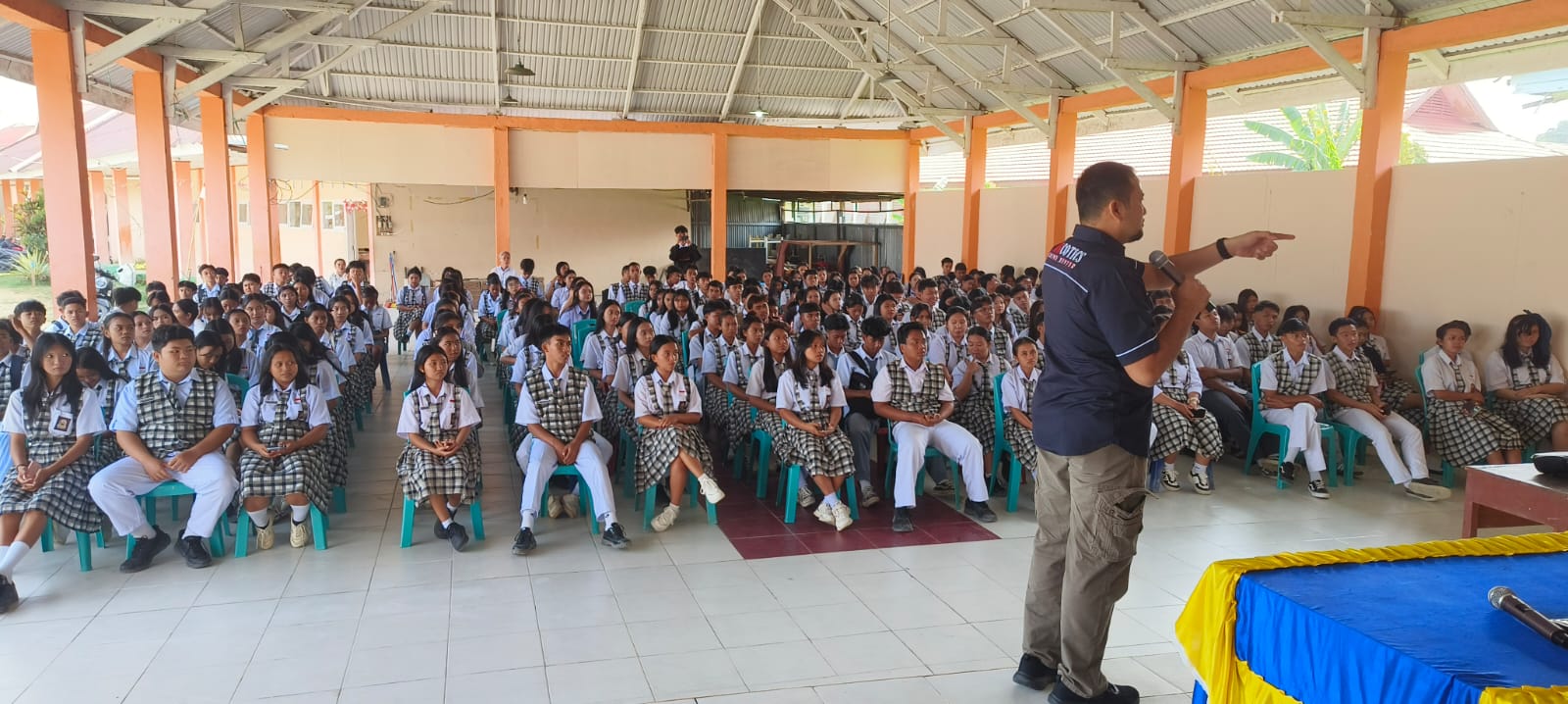 Polres Poso Bentengi Siswa SMA 2 GKST Tentena dengan Imunitas Mental