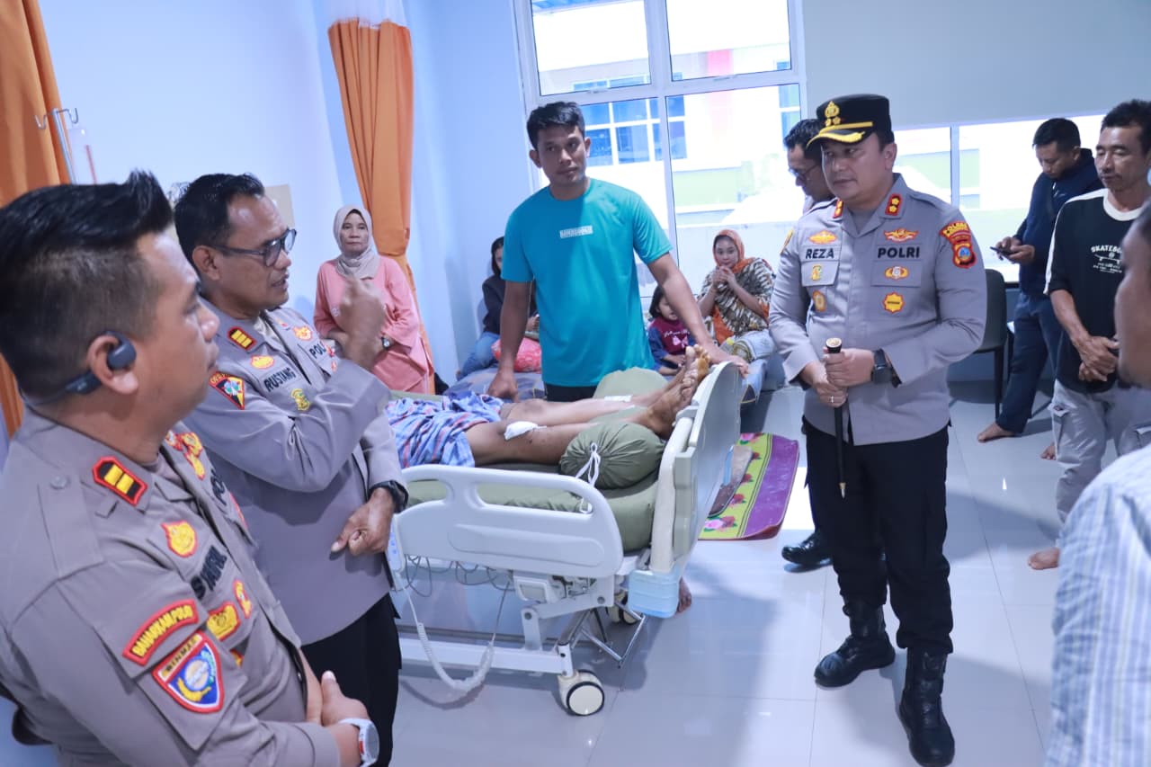 Kapolres Morowali Jenguk Korban Kejadian Matarape di RSUD, Tegaskan Proses Hukum Berjalan
