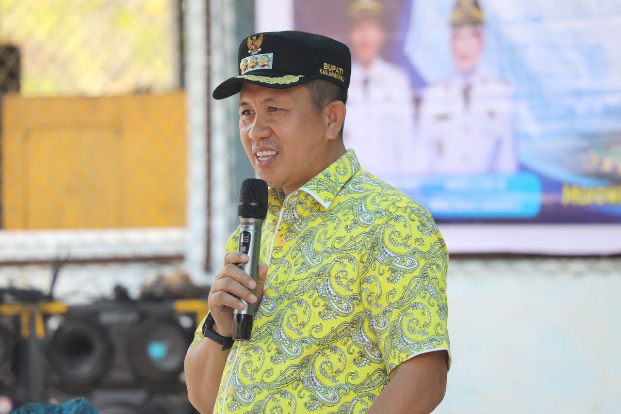 Resmikan PLTD Ulunambo, Bupati Morowali Hadirkan Listrik 24 Jam di Menui Kepulauan