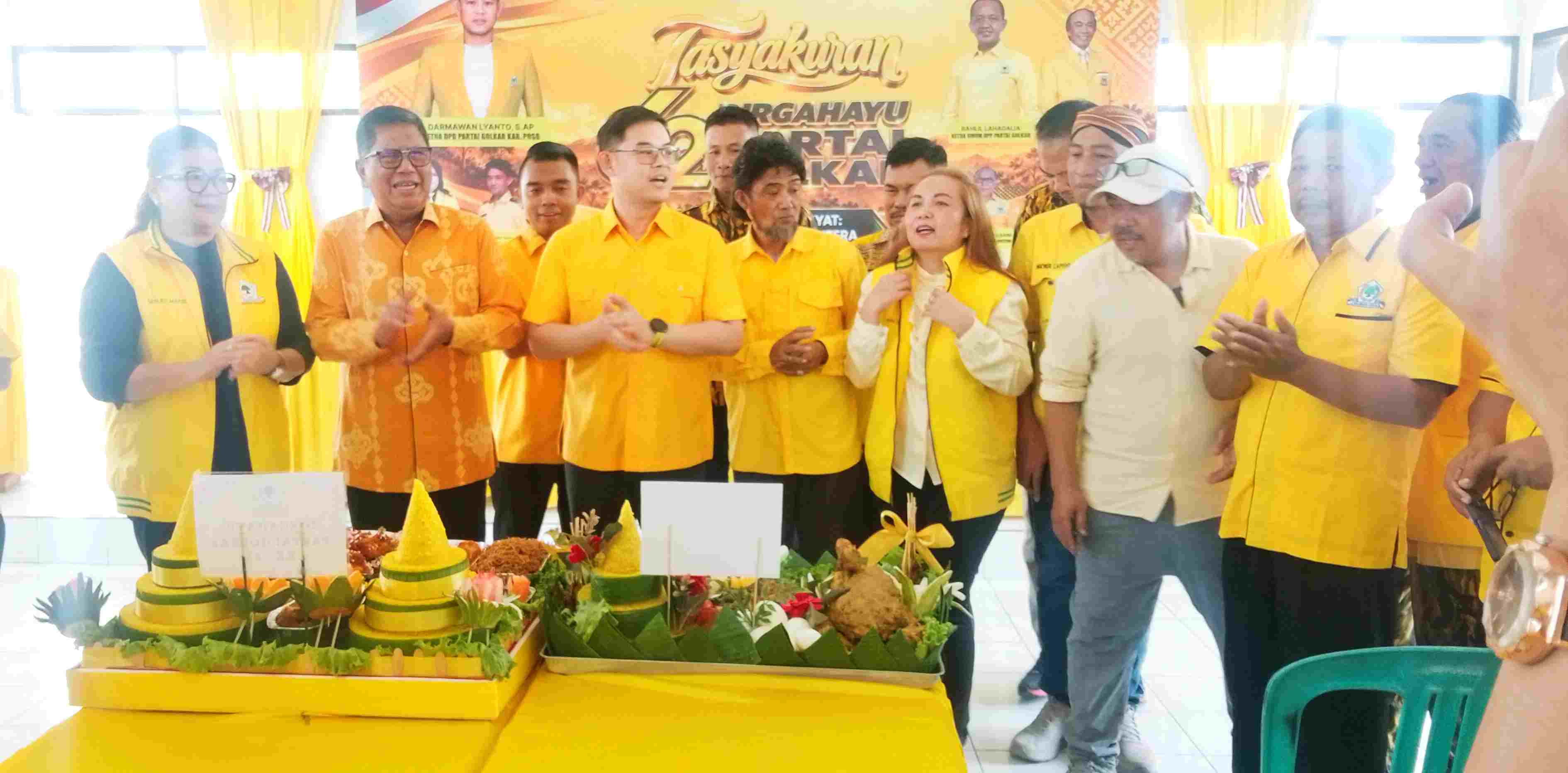 DPD II Golkar Poso Gelar Tasyakuran HUT ke-62, Diwarnai Pemotongan Tumpeng