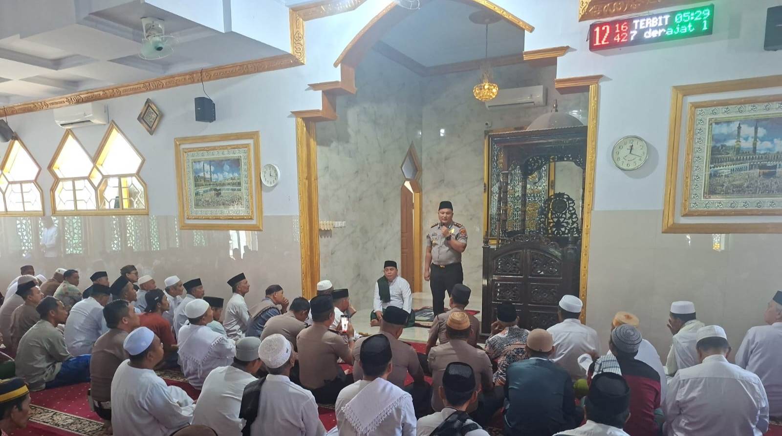 Jumat Keliling Kapolres Morowali, Ajak Warga Jaga Kamtibmas dan Cegah Karhutla